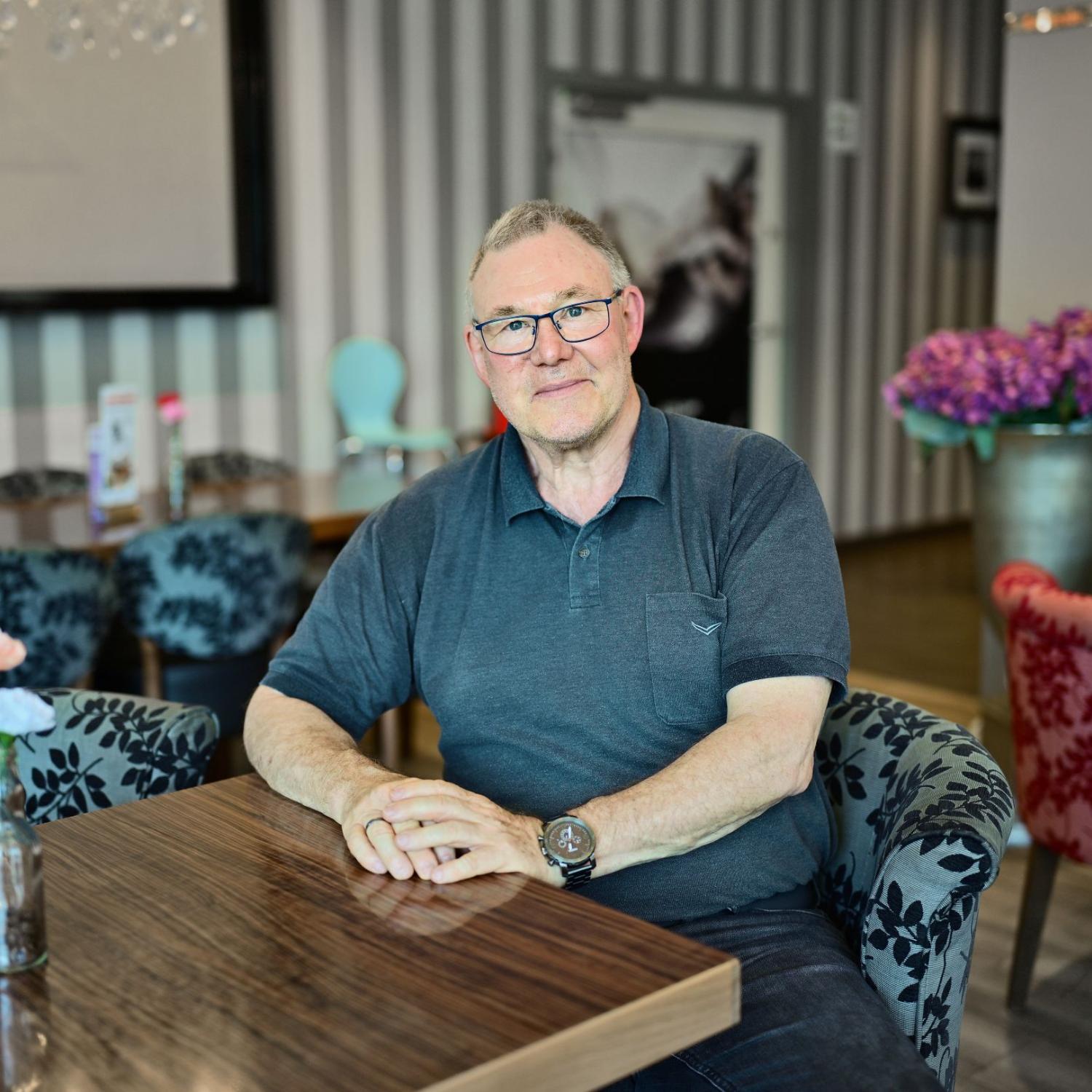Gerd Hardekopf kennt beide Seiten: Er hat selbst getrunken und war Angehöriger einer alkoholkranken Frau.