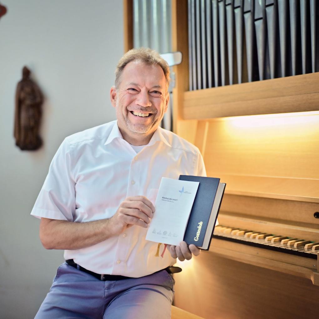 ZWei Jahre lang ging Kirchenmusiker Norbert Jachtmann auf Recherche und erhielt viel Feedback vom Kinderchor.