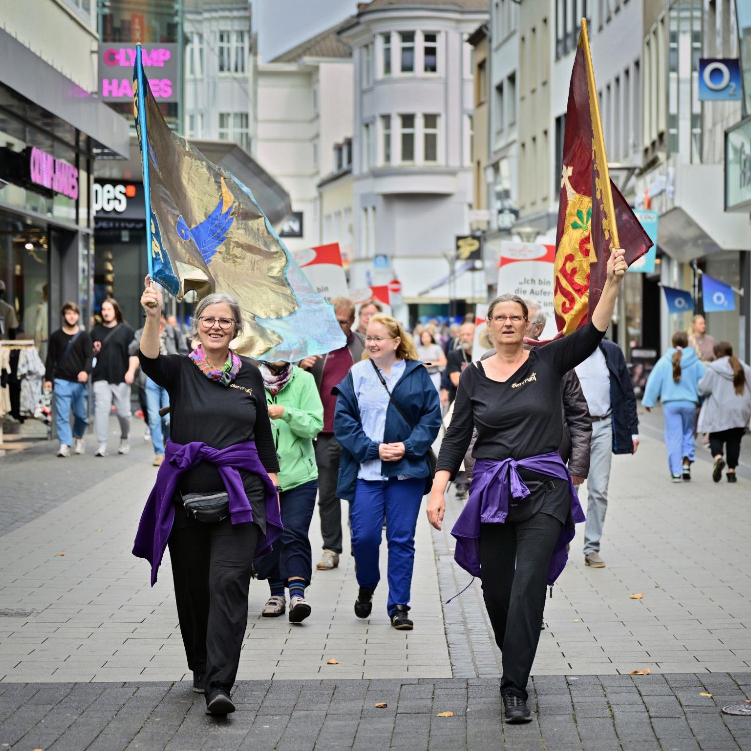 Der Weg zum Neumarkt führte für Teilnehmende auch durch die Hochstraße.