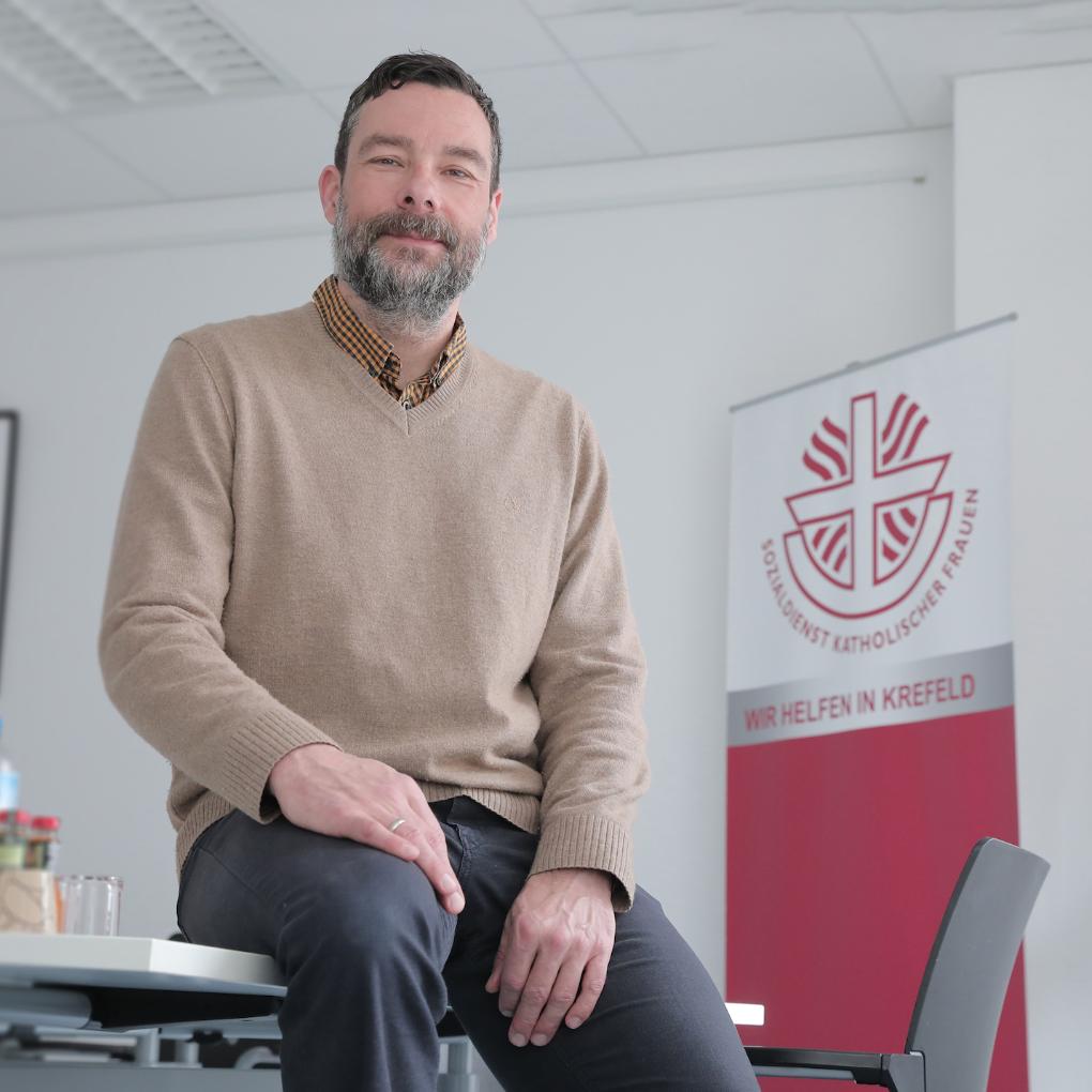 Hat sich gut eingelebt: Matthias Henrichsen-Schrembs ist Geschäftsführer des SkF Krefeld.
