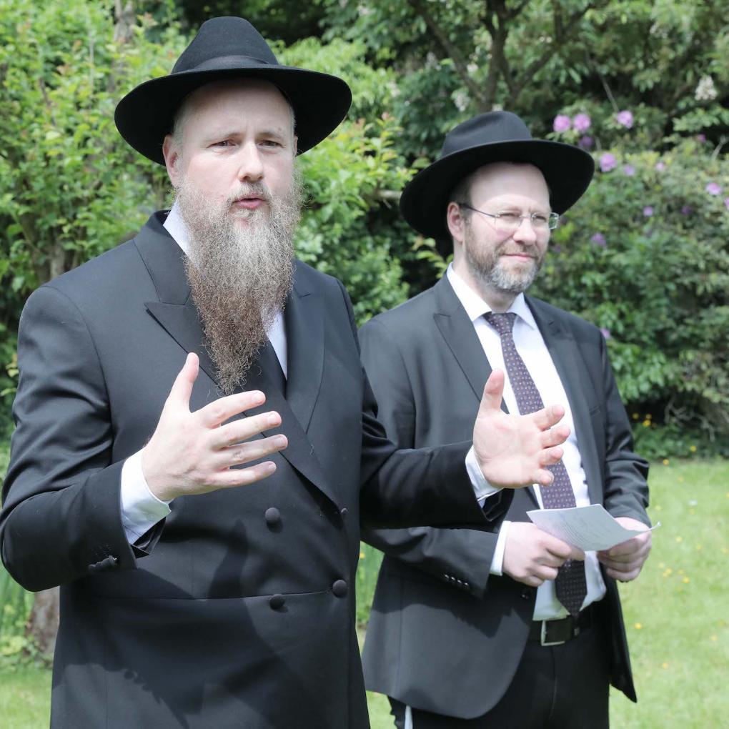 Rabbi Yitzchak Mendel Wagner (links) und Samuel Naydych (Vorsitzender der jüdischen Gemeinde Krefeld)