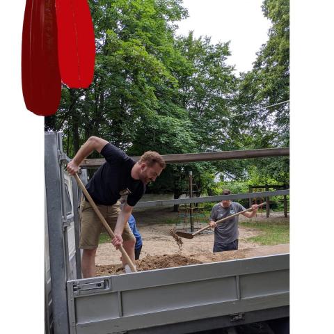 Der erste 'Spatenstich'