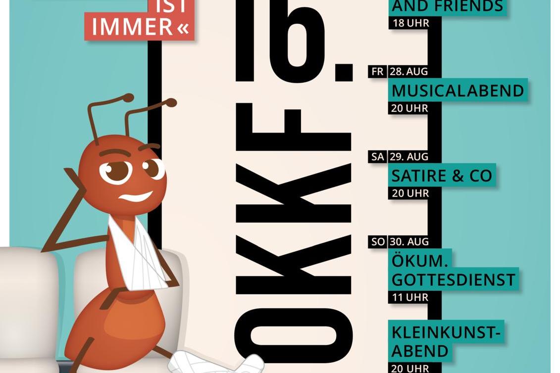 Plakat für das sechzehnte Oppumer Kleinkunstfestival vom 27. bis 30. August 2026 mit Terminen und Veranstaltungen sowie einer gezeichneten Ameise mit Gipsarm auf einem Stuhl.